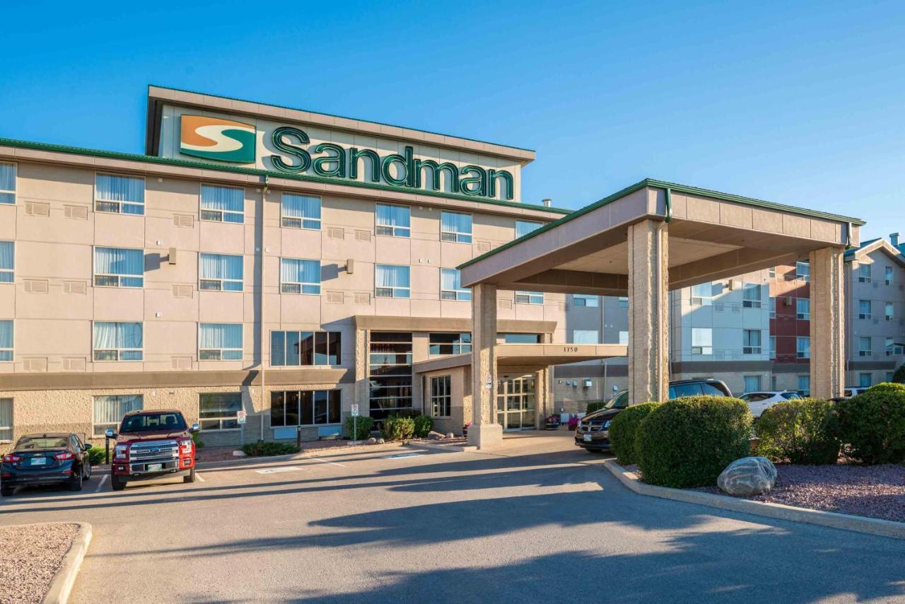 Sandman Hotel & Suites Winnipeg Airport Esterno foto