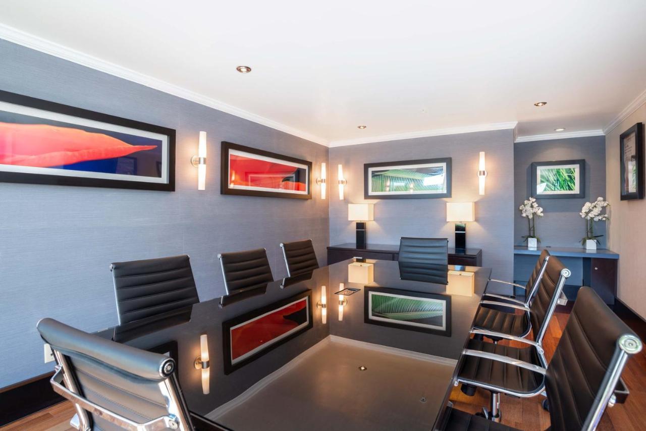 Sandman Hotel & Suites Winnipeg Airport Esterno foto